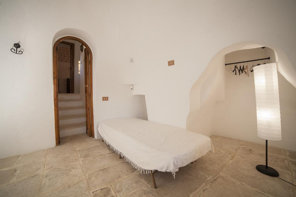 Trullo Degli Ulivi Villa Остуни Екстериор снимка