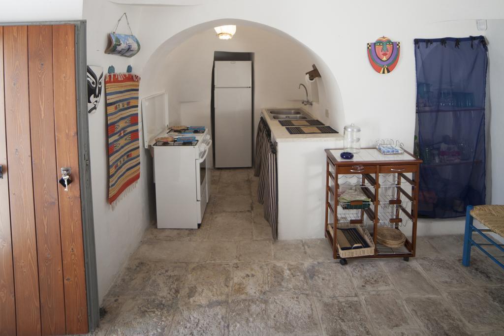 Trullo Degli Ulivi Villa Остуни Екстериор снимка