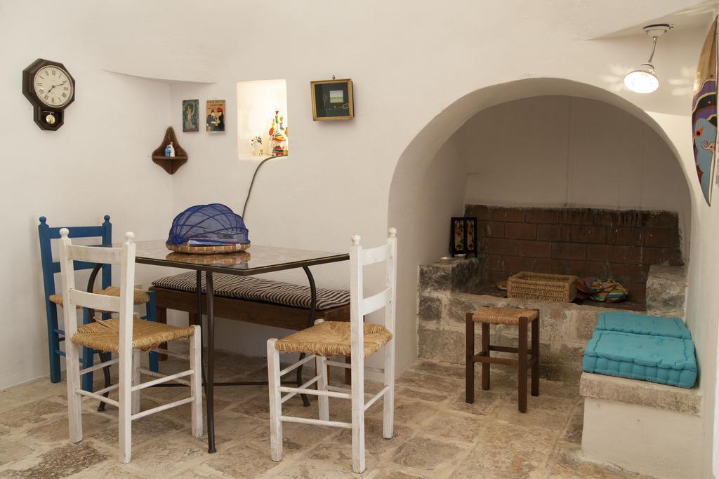 Trullo Degli Ulivi Villa Остуни Екстериор снимка