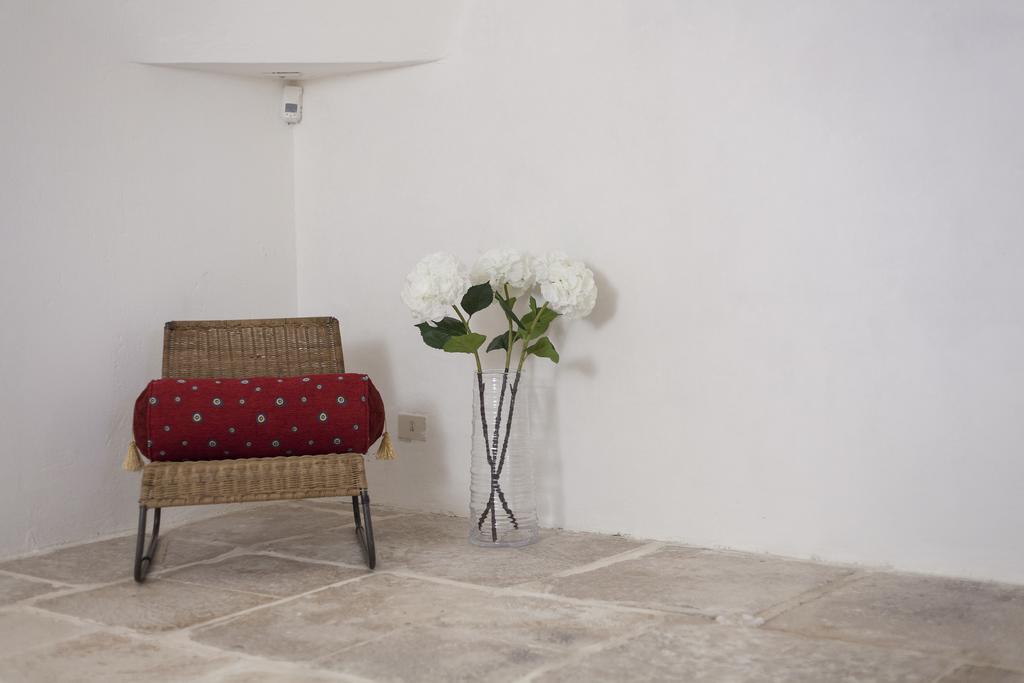 Trullo Degli Ulivi Villa Остуни Екстериор снимка