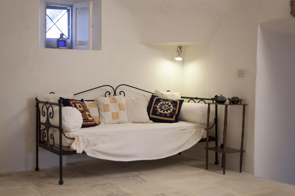 Trullo Degli Ulivi Villa Остуни Екстериор снимка